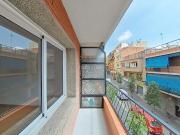 Piso en venta en Barcelona, Roquetes. Pisos.