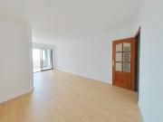 Piso en venta en Barcelona, Roquetes. Pisos.