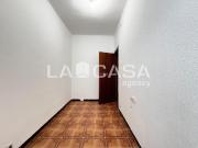 Piso en venta en Barcelona, Sant Andreu de Palomar. La...
