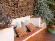 Piso en venta en Barcelona, Sant Antoni. Elegante...