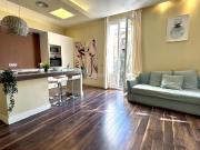 Piso en venta en Barcelona, Sant Antoni. Elegante piso...