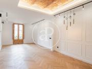 Piso en venta en Barcelona, Sant Antoni. Piso en venta...
