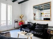 Piso en venta en Barcelona, Sant Antoni. Piso Modernista...