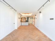 Piso en venta en Barcelona, Sant Antoni. Piso reformado...