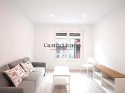 Piso en venta en Barcelona, Sants Badal. Piso reformado...