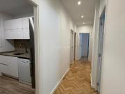 Piso en venta en Barcelona, Sants. Oportunidad en la...