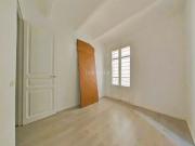 Piso en venta en Barcelona, Sants. Oportunidad...