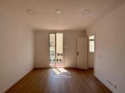 Piso en venta en Barcelona, Sants. Un refugio con...