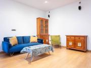 Piso en venta en Barcelona, Sants. Vivienda gran salón....