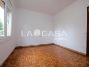 Piso en venta en Barcelona, Turó de la Peira. Piso... Piso en venta en Barcelona, Turó de la Peira. Piso...