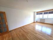 Piso en venta en Burgos, Illera. VIVIENDA DE CUATRO...
