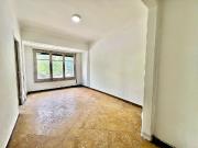 Piso en venta en calle Avsarria Josep Tarradellas,...