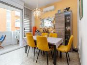 Piso en venta en calle CL Pere Costa, Barcelona, de 80...