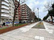 Piso en venta en calle D'aragó, Barcelona, de 90 m²...