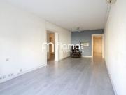 Piso en venta en calle De Biscaia, Barcelona, de 74 m² 3...