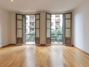 Piso en venta en calle De Calàbria, Barcelona, de 80 m²...