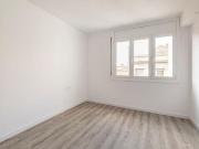 Piso en venta en calle De Còrsega, Barcelona, de 80 m² 3...