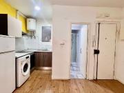 Piso en venta en calle De Guifré, Barcelona, de 35 m² 1...