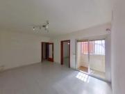 Piso en venta en calle De la Concòrdia, Barcelona, de 90...