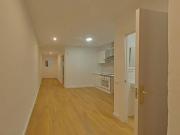 Piso en venta en calle De Les Carretes, Barcelona, de 33...