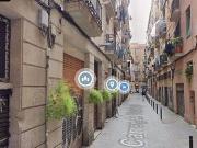 Piso en venta en calle De Les Carretes, Barcelona, de 33...