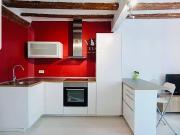 Piso en venta en calle De Les Carretes, Barcelona, de 47...