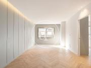 Piso en venta en calle De Nàpols, Barcelona, de 92 m² 3...