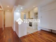 Piso en venta en calle De Nàpols, Barcelona, de 86 m² 2...