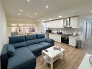 Piso en venta en calle De Nàpols, Barcelona, de 88 m² 2...