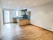 Piso en venta en calle De Sardenya, Barcelona, de 56 m²...