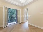 Piso en venta en calle De Sardenya, Barcelona, de 59 m²...