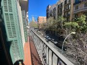 Piso en venta en calle De Sardenya, Barcelona, de 74 m²...