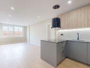 Piso en venta en calle De Torns, Barcelona, de 73 m² 3...