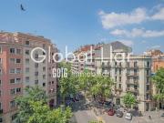 Piso en venta en calle De València, Barcelona, de 75 m²...