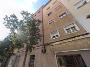 Piso en venta en calle Del Cadí, Barcelona, de 60 m² 2...