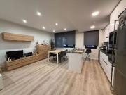 Piso en venta en calle Del Perú, Santa Coloma de...