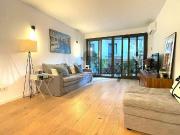 Piso en venta en calle D'en Copons, Barcelona, de 95...