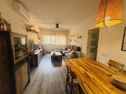 Piso en venta en calle Josep Soldevila, Barcelona, de 92...