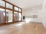 Piso en venta en calle Pons i Gallarza, Barcelona, de 59...