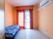 Piso en venta en Canovelles. Piso de dos dormitorios y...