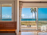 Piso en venta en Castelldefels, Baixador. Piso en venta...