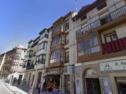 Piso en venta en Castro Urdiales, Centro. Piso alquilado...