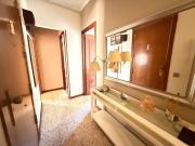 Piso en venta en Cornellà de Llobregat, Centre. Pisos...