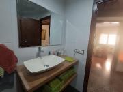 Piso en venta en Cornellà de Llobregat, de 138 m² 4...