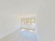 Piso en venta en Cornellà de Llobregat, de 52 m² 2...