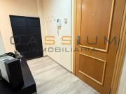 Piso en venta en Cornellà de Llobregat, Riera. Amplio...