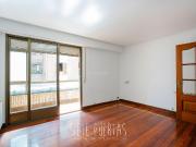 Piso en venta en Donostia San Sebastián, Intxaurrondo....