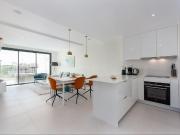 Piso en venta en Estepona, Centro. Este impresionante...