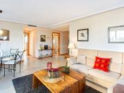 Piso en venta en Estepona, La Concha Resina Golf. Marina...