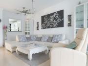 Piso en venta en Estepona, Paraiso Barronal. Bajo...